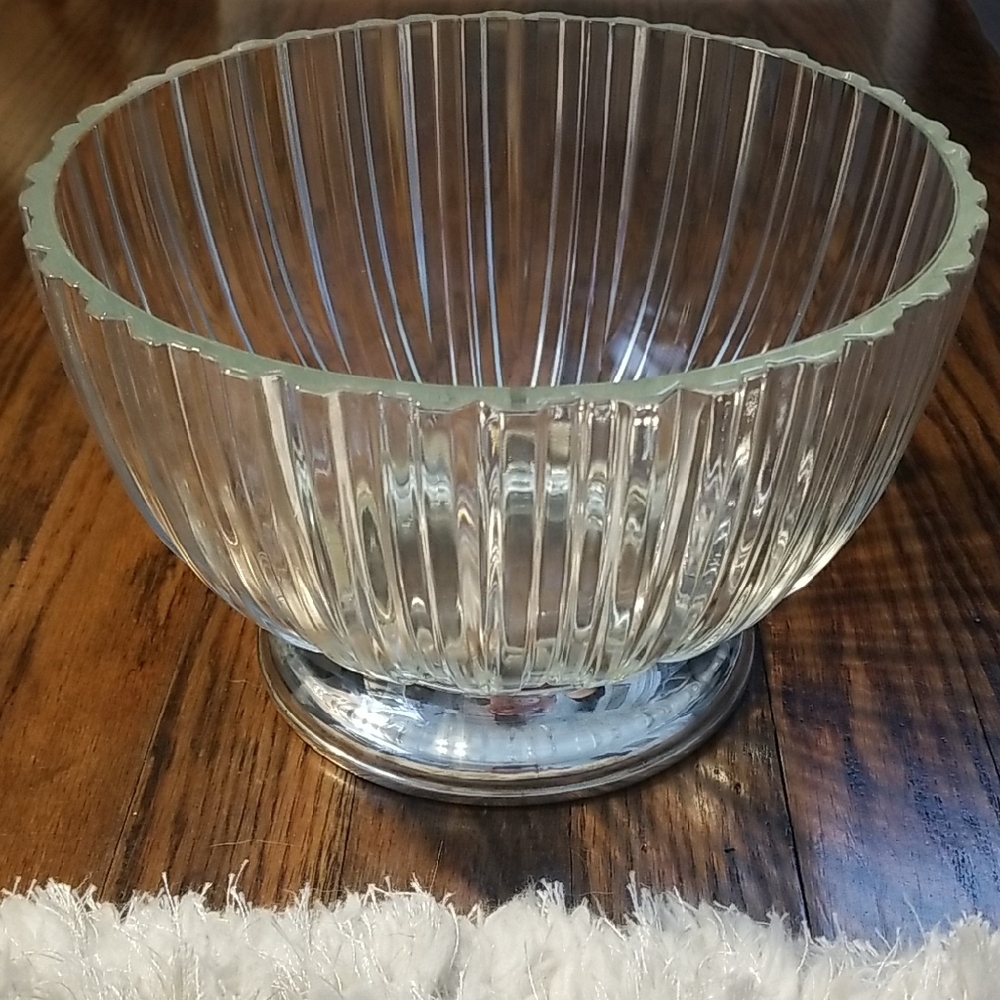 Godinger Glass Bowl with Silver Base